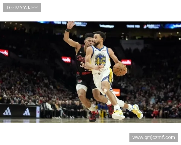 勇士对阵开拓者季前赛库里精彩表现全程回顾